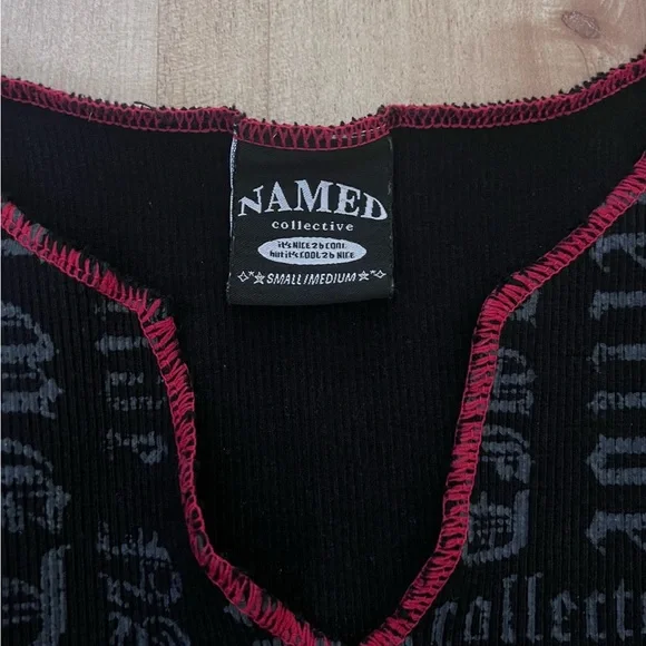 Gothic style ribbed tank - Picture 2 of 3